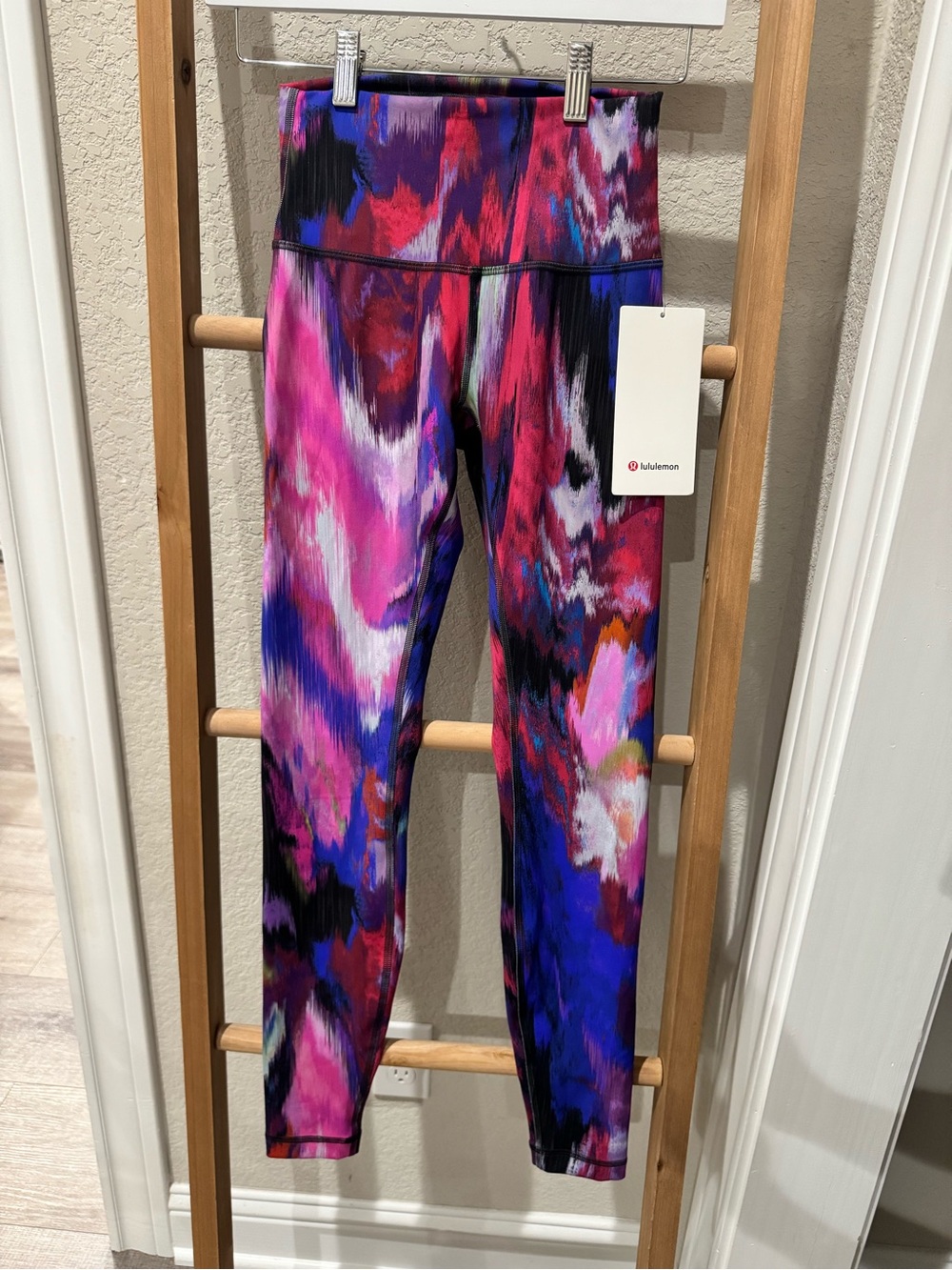 Lululemon Athletica Multicolor Abstract Print Wunder Train High-Rise 28”